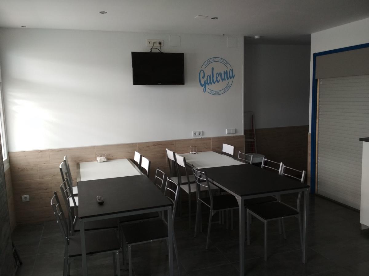Galerna Zarautz Hostel Экстерьер фото